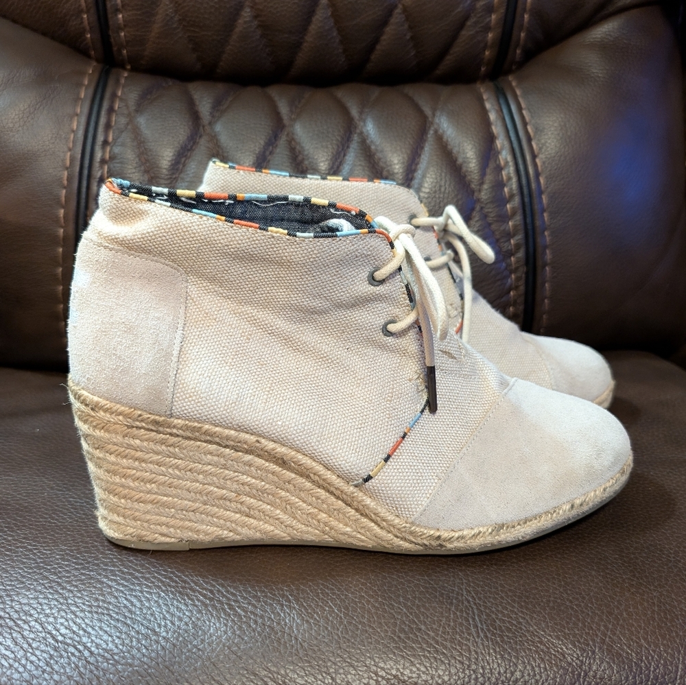 Toms Women's Desert Wedge Booties Size 10